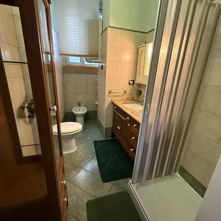 Charming Hideaway In P R A T I Near Piazza Clodio 公寓